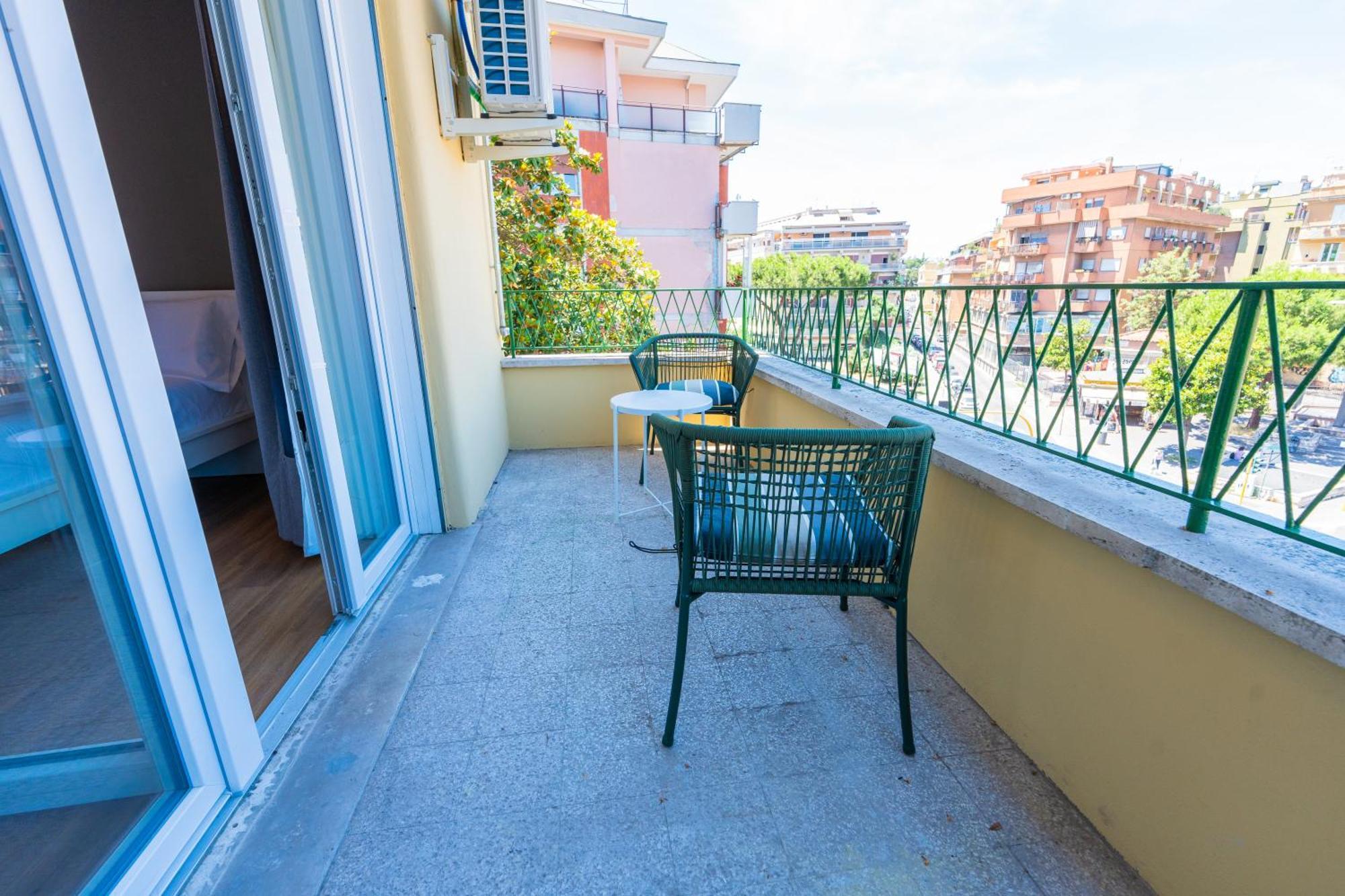 Camera Matrimoniale con Balcone